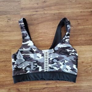 Track & Bliss Sports Bra Size Small Reversible Camo Solid